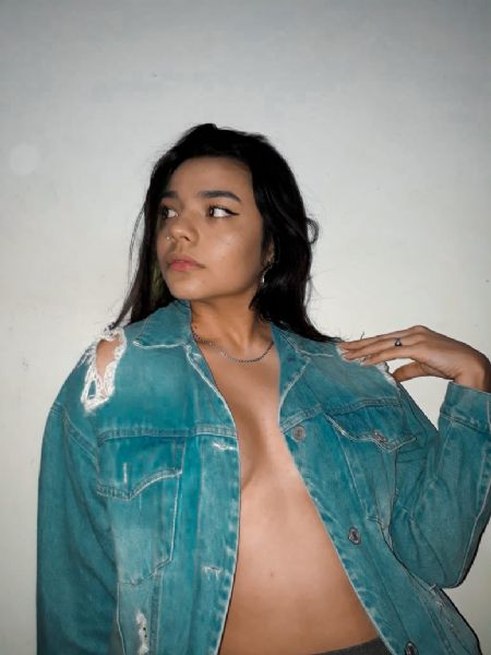 Denise - ID: 116121 - 593813