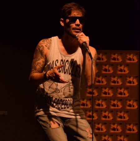 JULIAN - ID: 118920 - 368429