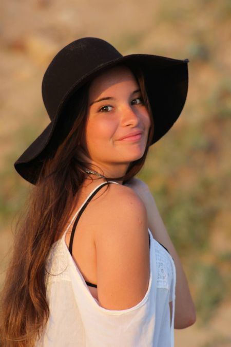 Angela - ID: 124153 - 384367