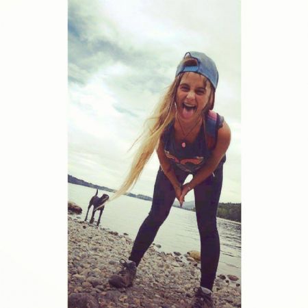 Isabel - ID: 208563 - 506994