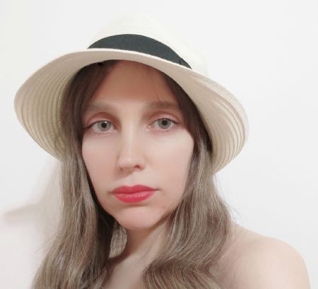 Carolina - ID: 237942