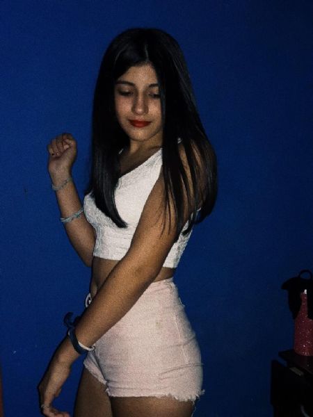Priscila - ID: 273608