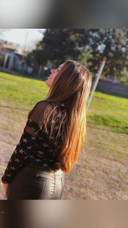 Melanie - ID: 278610