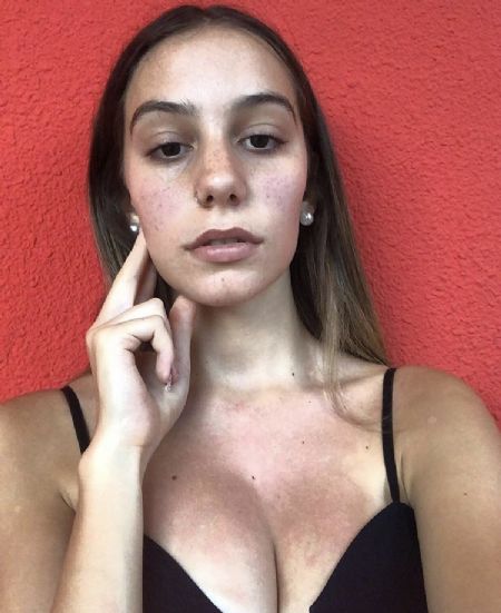 Abril - ID: 280835 - 570714