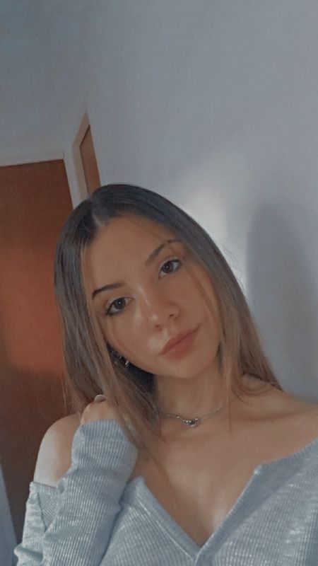 Camila - ID: 301445