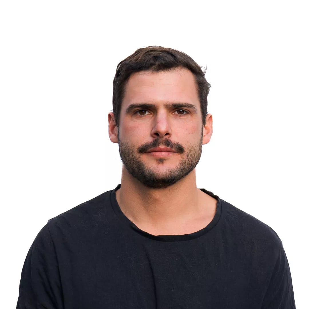 Nicolas - ID: 344206