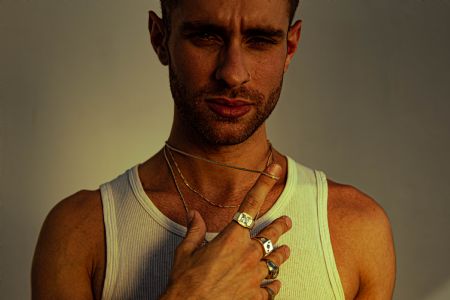 Tomas - ID: 365626