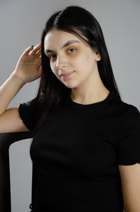 avril - ID: 380862