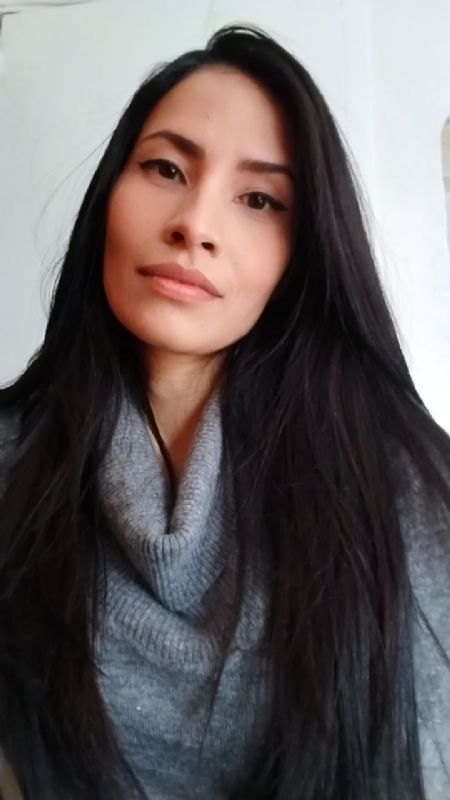 Juliana - ID: 570614