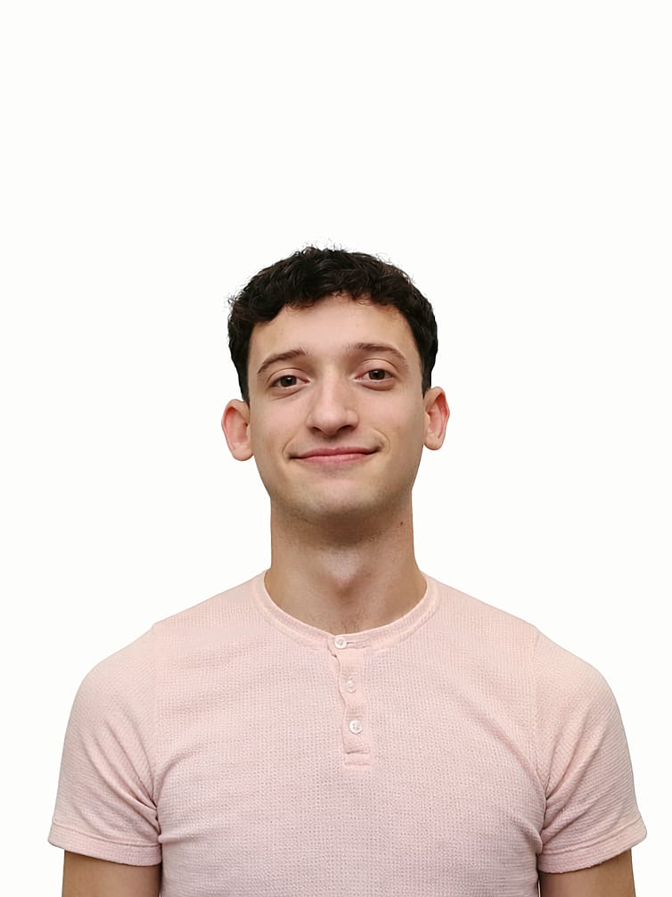 Gonzalo - ID: 588459 - 834365