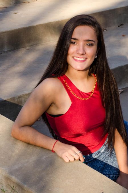Candela Daniela - ID: 69475