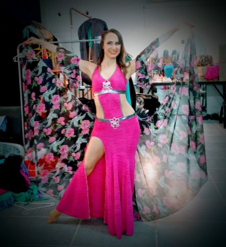 Laura Oksana - ID: 87920