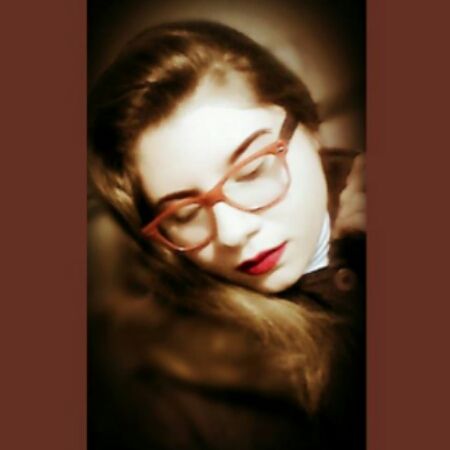 Roxana - ID: 98628